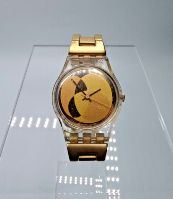 SWATCH - Rare Goldtone Metallic Swatch Watch (AG2000 