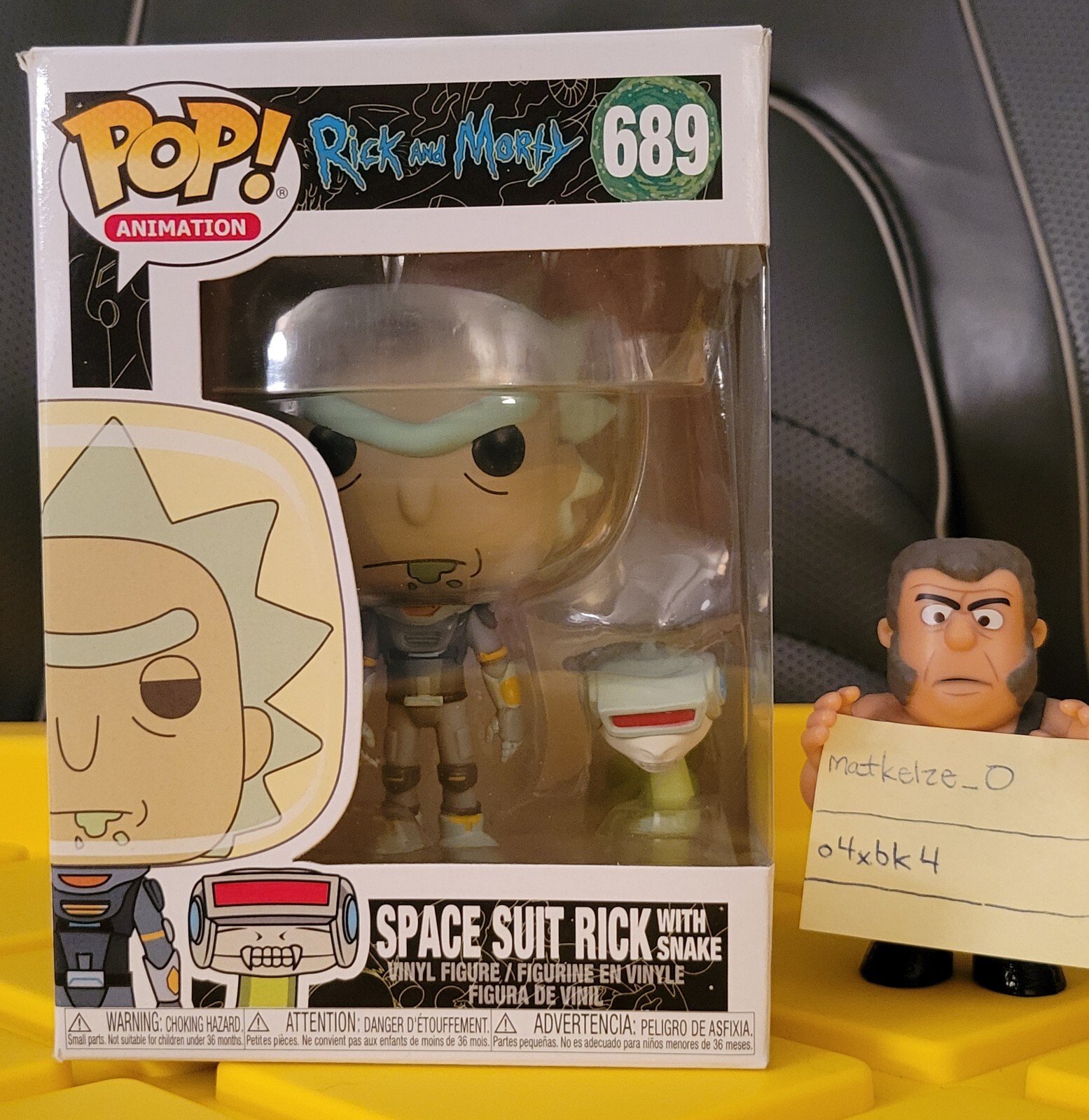 Traje Espacial Rick Con Serpiente #689 - Funko Pop! Vinilo: Rick And Morty Con Daños En Caja