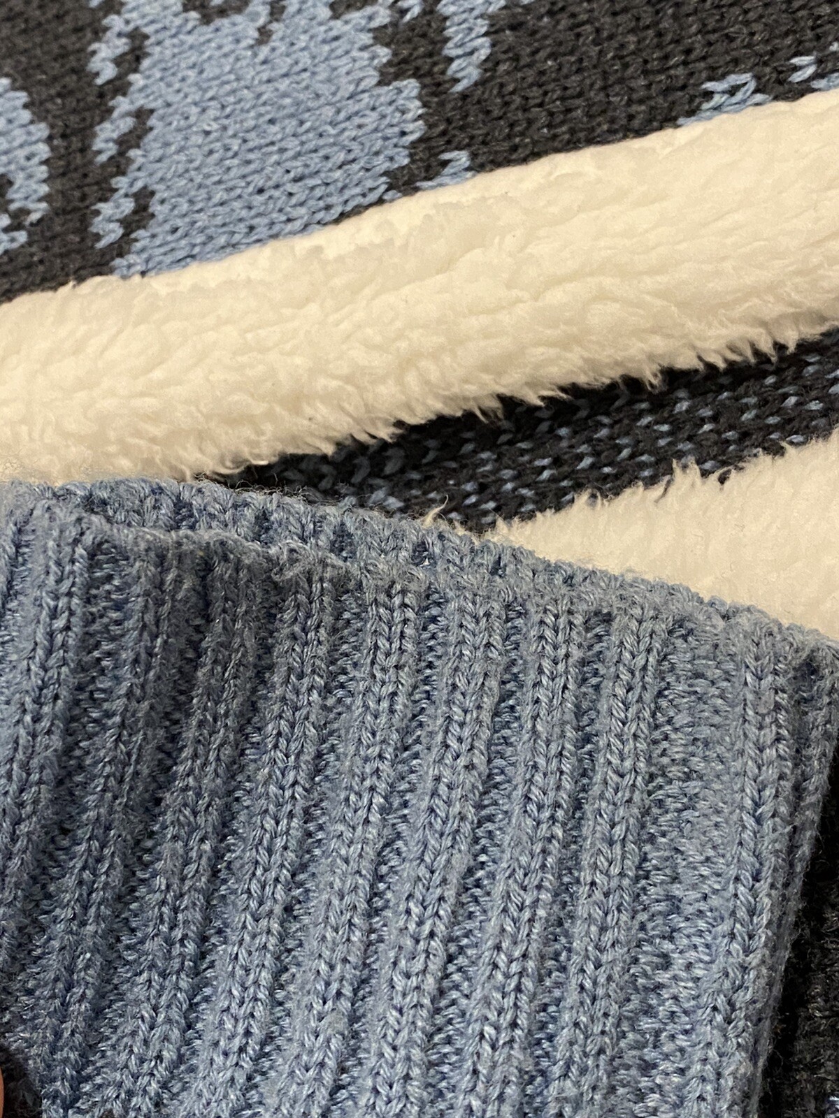 Her Universe Disney Frozen 2 Nordic Folk Pattern Sher… Gem