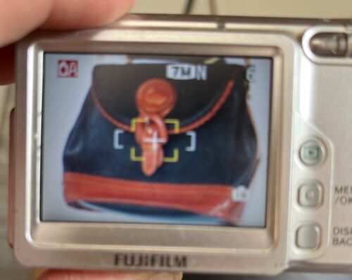 Fujifilm FinePix A700 Digital Camera 7.3MP Silver w/ Accessories & Box, Tested - Picture 10 of 13