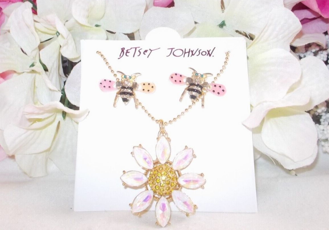 43. Gold Bees Headband in gold/Betsy Johnson jewelry gift box BETSEY JOHNSON LOVELY WHITE SUNFLOWER NECKLACE AND BEES  main image 3