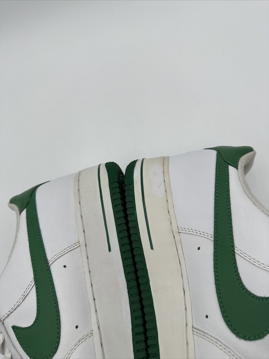 みーらレア NIKE AIR FORCE 1 PLAYERS 2006 Nike Air Force 1 '07 Players White Green 2006 Size 12 Used