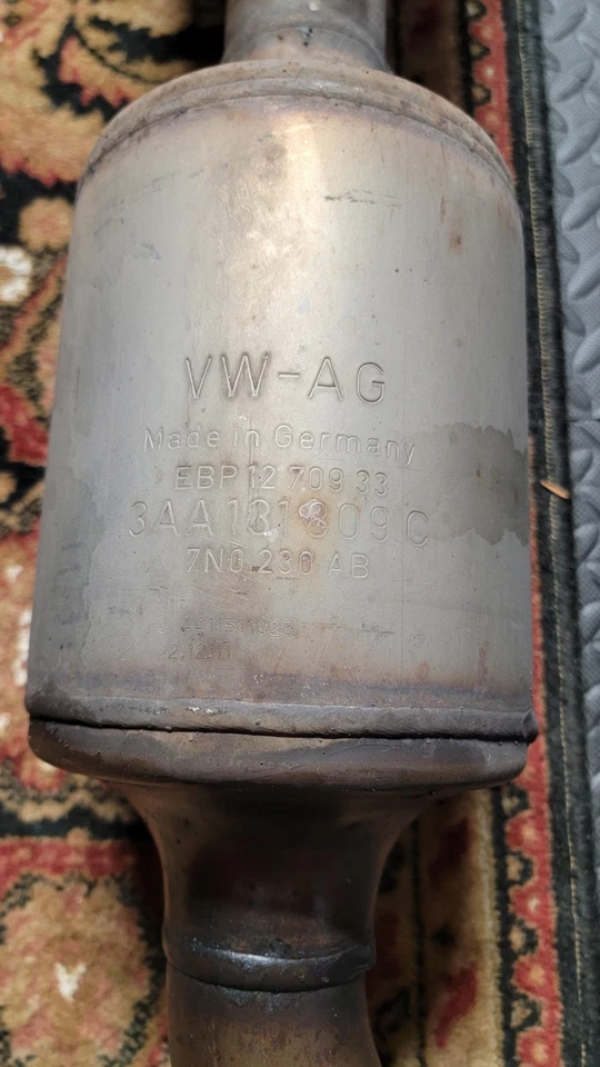 Sistema de exaustão conversor catalítico VW Passat TDI 2012-2014 FABRICANTE DE EQUIPAMENTO ORIGINAL - Imagem 2 de 3