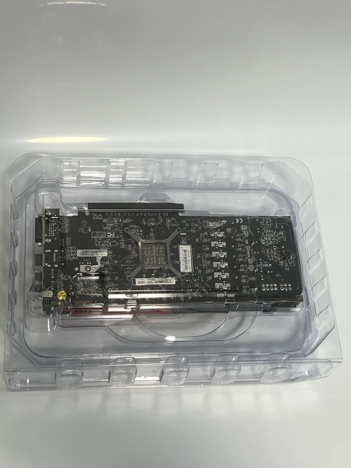 XFX DD AMD Radeon HD 7950 Graphics Card 3GB GDDR5 Ghost R7900 Series GPU - Image 4 of 4