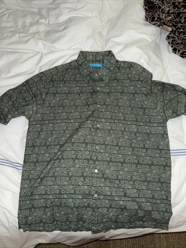 Tori Richard Men's Short Sleeve Shirt Medium
