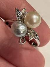Vintage White  Gray Pearl Silver Bypass Ring With Ring Gaurd Sz 6 Or 7