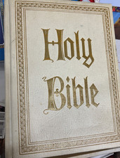 Holy Bible King James Version Thomas Nelson Inc. Family Bible Large Red Font
