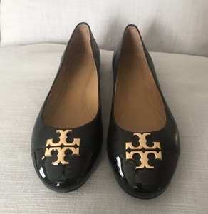 tory burch everly cap toe ballet flat
