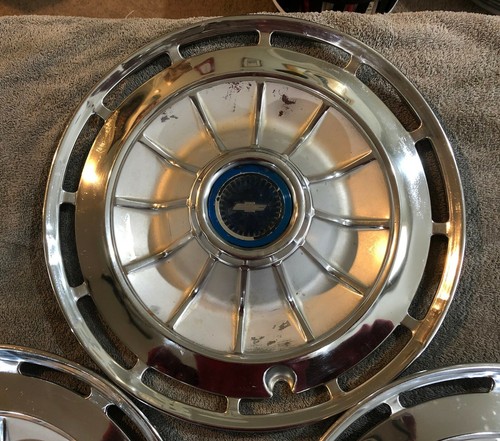 1962 CHEVROLET PASSENGER CAR, 1963 CHEVY II, 1962 CORVAIR CHROME HUBCAPS - Picture 4 of 6