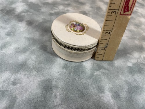 Vintage Travel Sewing Kit - Zip Case w/ Scissors, Thread & Notions - Victorian - Picture 12 of 14