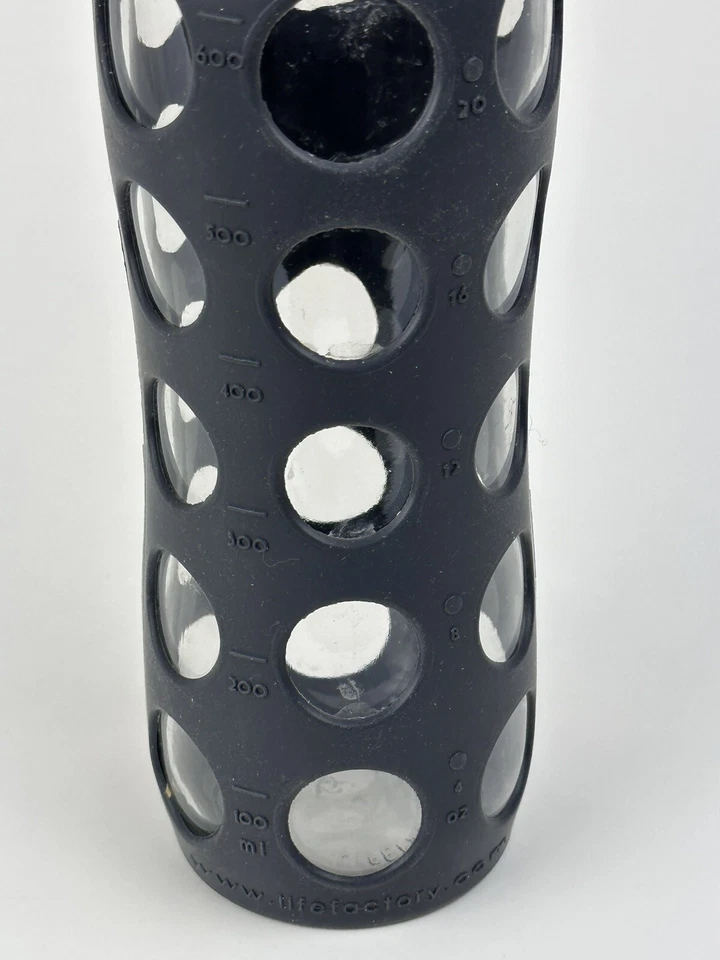 Life Factory Glass Water Bottle 22 oz. w/ Blue Silicone Wrap  & Orange Twist Lid - Image 4 of 4