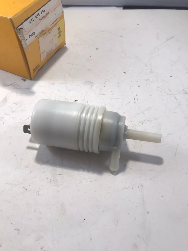 Bomba limpiaparabrisas Porsche 1984-1994 911/928/930 NOS Hella Foto 3 de 4