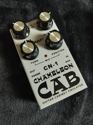 AMT Electronics CN-1 Chameleon Cab Lautsprecherbox Emulator Gitarrenpedal