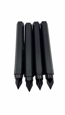 Set of 4 Black Landscape Edging Stakes 11  Plastic Garden Border Anchors