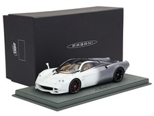 PAGANI HUAYRA CODALUNGA WHITE & GRAY W/DISPLAY CASE 1/18 MODEL BY BBR P18228 E