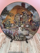 LILLIPUT LANE “ WISHING WELL COTTAGE”DECORATIVE PLATE NO QA 7290 …8”