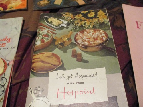 6 Vintage Cook Books from 1940s-60s PB Pamphlet Style See Discription for Titles - Picture 10 of 14