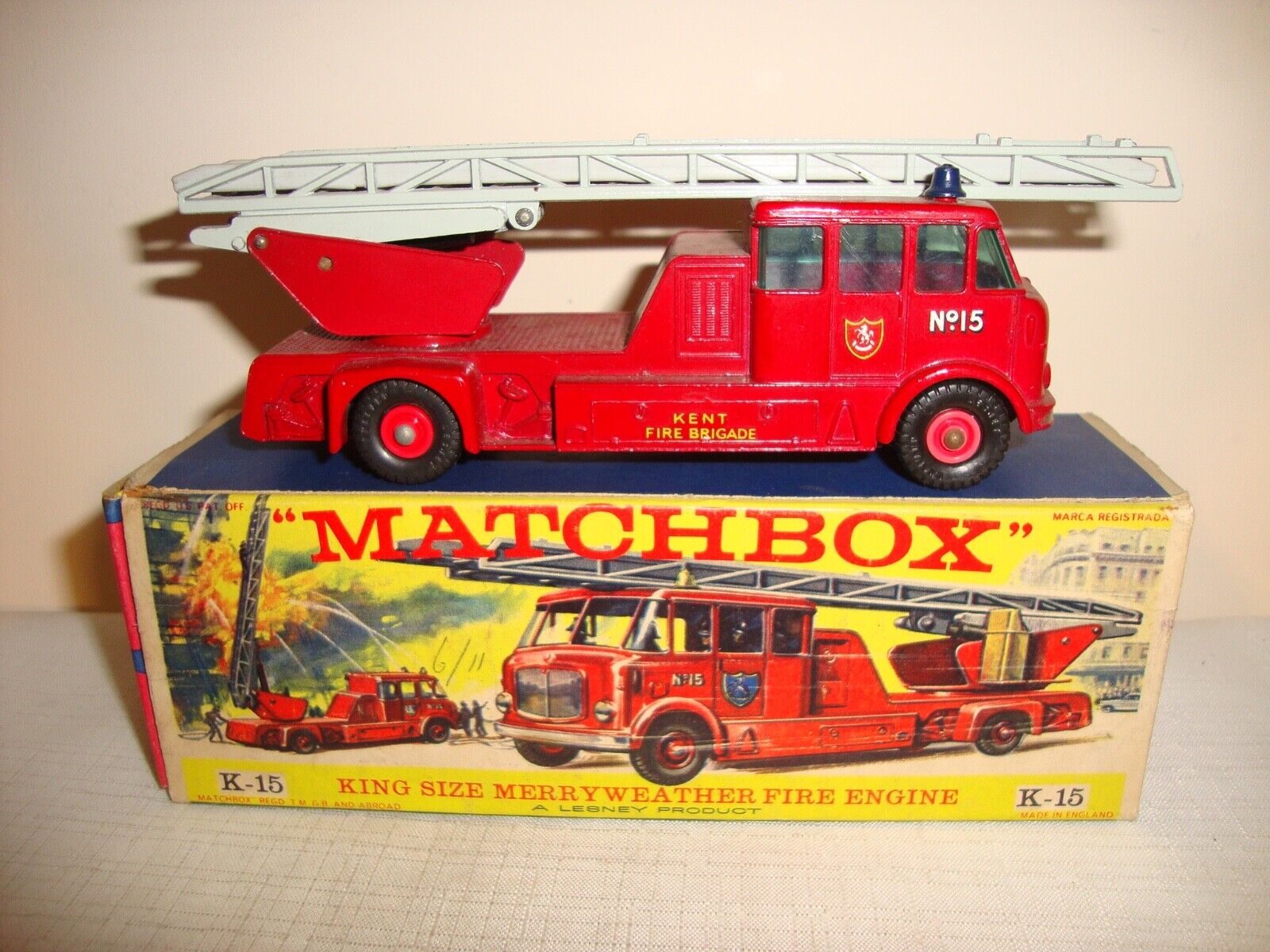 【年中無休】 Matchbox K-15, Merryweather Fire Engine - Free Price Guide 商用車、公用車