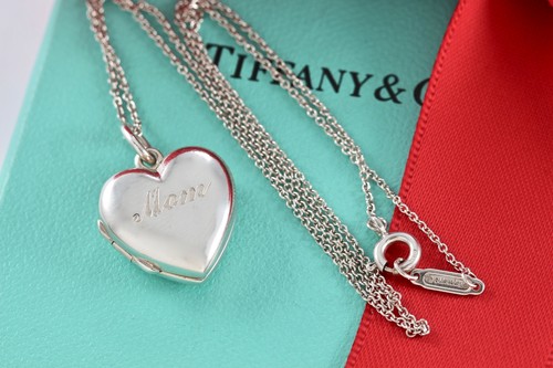 mom necklace tiffany