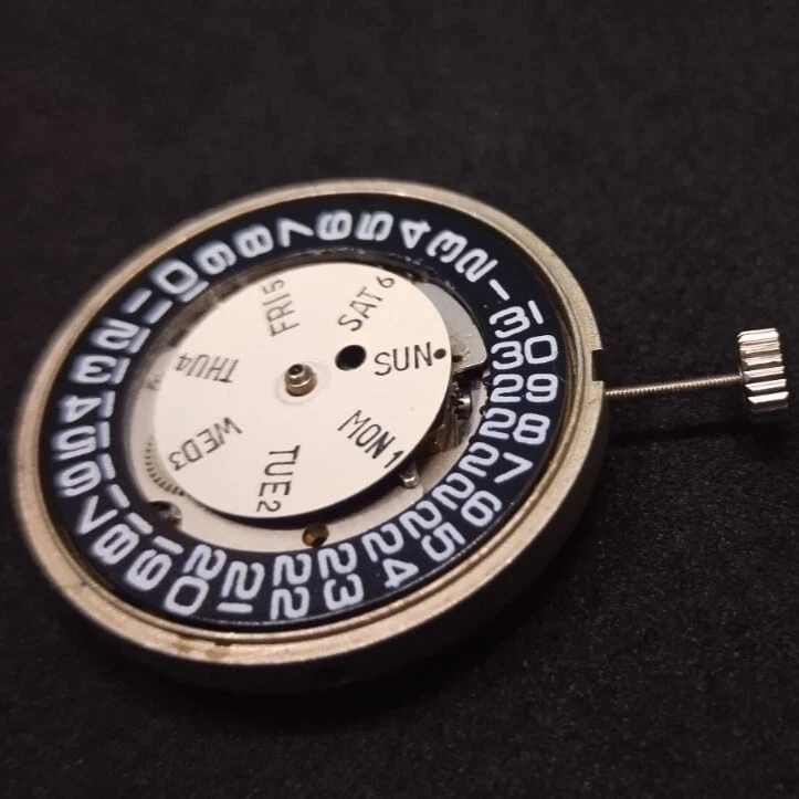 ENICAR AUTOMATIC MOVEMENT CAL NO.AR-167 DAY/DATE ON-3 CROWN AT-3 O'CLOCK MO-A-61 - Image 4 of 4