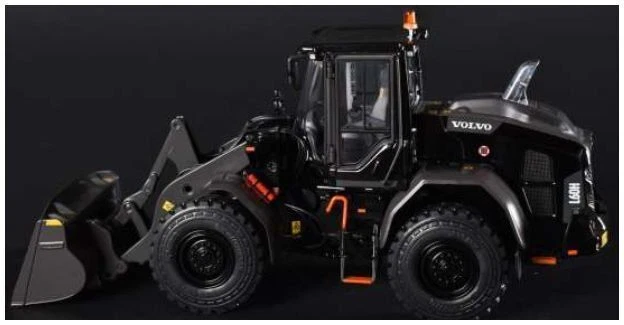 volvo L60H Wheel Loader Black Edition w/Bucket on Michelin 20-5 R25 XHA2. 1/32 - Image 2 of 4