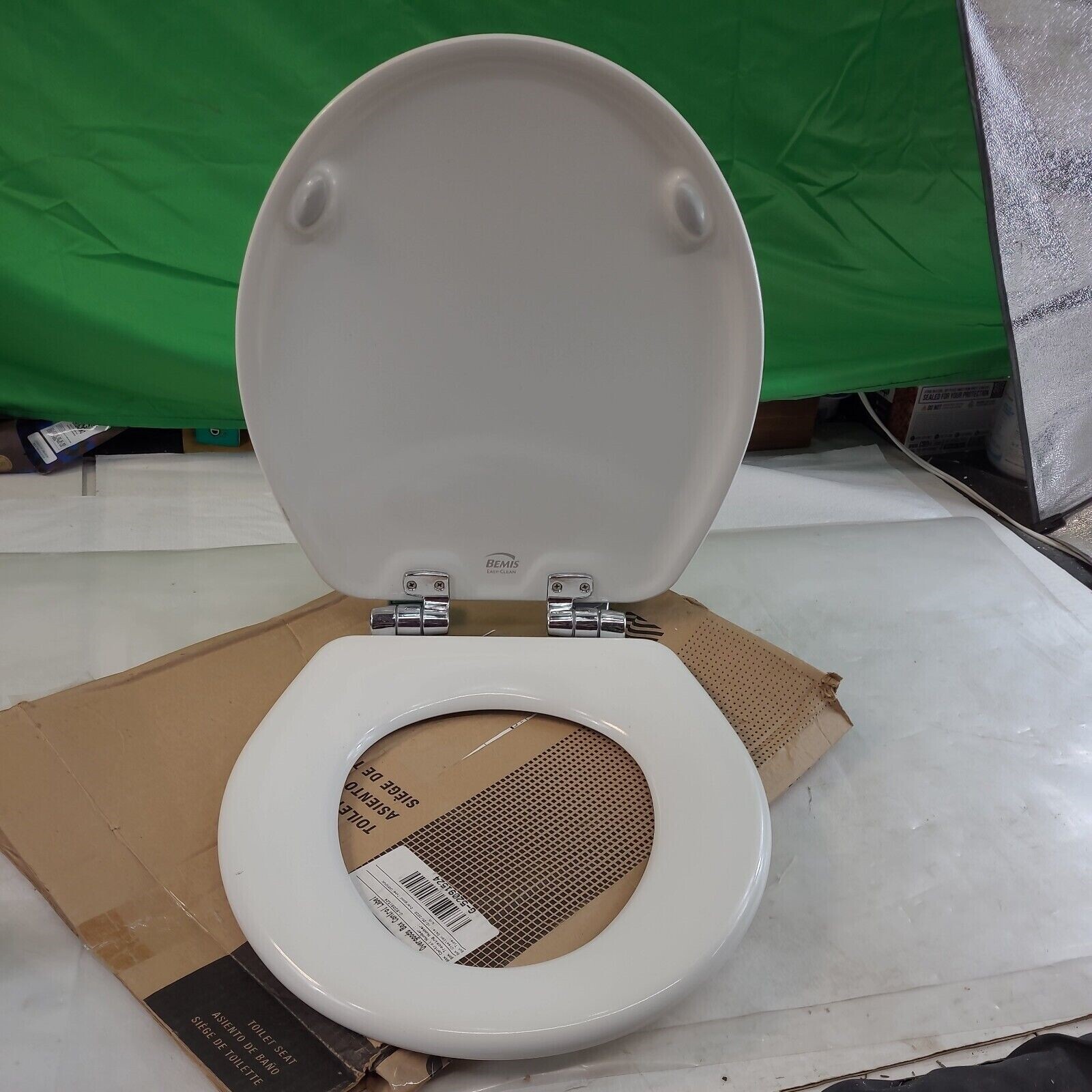 Bemis 9170CHSL 000 Round CloseFront WHITE Toilet Seat W Chrome Hinges