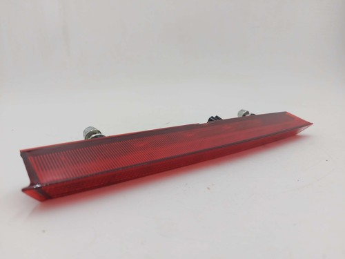 2020 TOYOTA HIGHLANDER THIRD BRAKE TAIL LIGHT LAMP - Picture 4 of 7