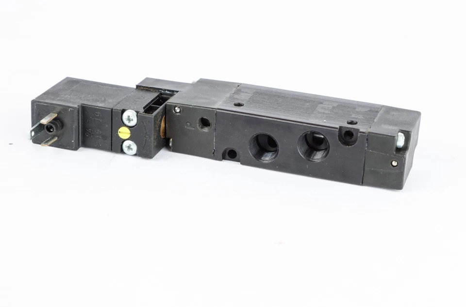 Parker B310KC549C 5/2 Way Pneumatic Directional Control Valve, 24VDC, 1/8" NPT - Image 2 of 4