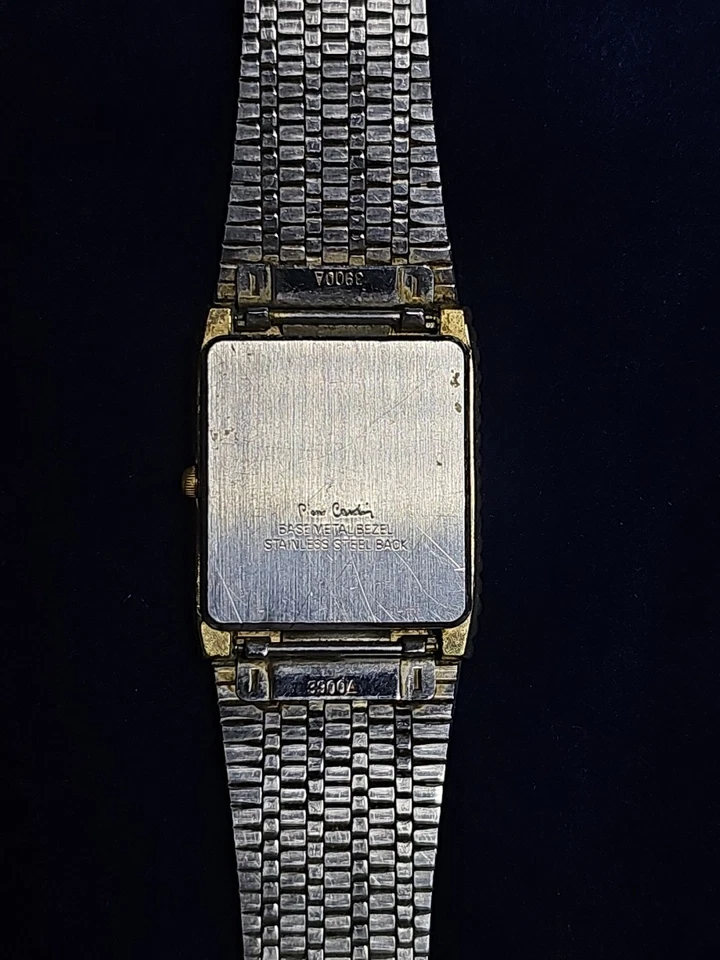 Reloj pulsera vintage Pierre Cardin tono dorado rectangular para dama (funcionando) Foto 2 de 4