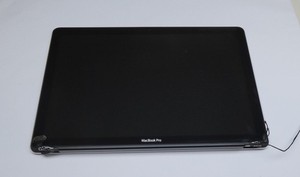 Apple MacBook Pro A1286 15'' Display Panel mit Gehäuse glänzend Mid 2010 #B