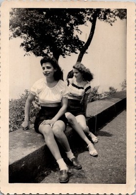 Vintage 1948 Snapshot Photo Two Young Women Friends Outdoors Scalloped Edge B&W