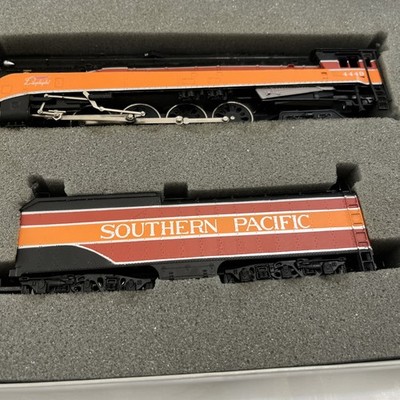 Bachmann Plus Southern Pacific 4-8-4 GS4 Daylight #4449 | eBay