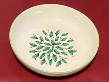 $34 Lenox 9" Porcelain Holiday Entertaining Pasta Bowl 894052 | White w Holly