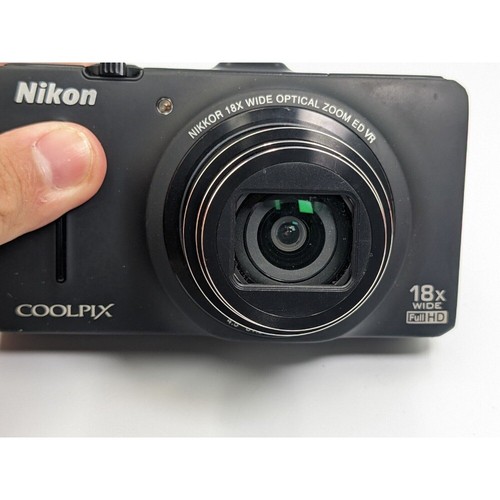 Nikon COOLPIX S9300 16.0MP 18x Optical Zoom Compact Digital Camera Black - Picture 12 of 13