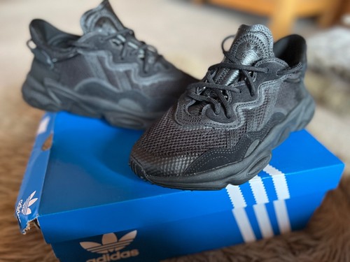 Mens Adidas Ozweego Trainers EE6999 Various Sizes CBLACK GREFIV New in Box Orgnl - Picture 12 of 12