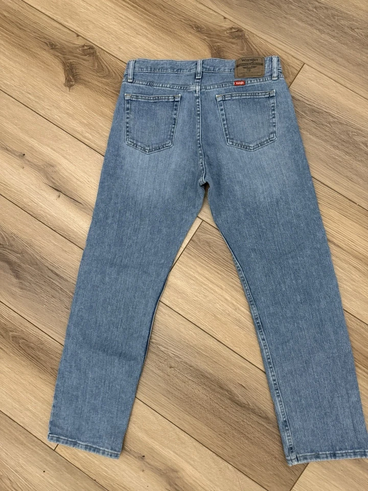Jeans Wrangler ajuste regular masculino 31x30 lavagem leve perna reta jeans clássico  - Imagem 2 de 4