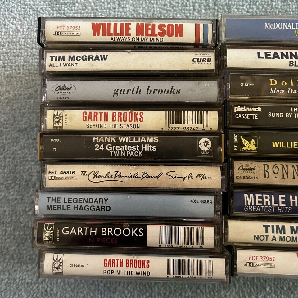Cassette Tape Lot Country Willie Nelson Dolly Parton Garth Brooks Merle Haggard - Image 4 of 4