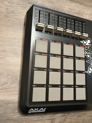 AKAI Professional MPD26 USB/MIDI Pad Control Unit Tested | eBay