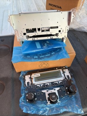 39171-SVA-A13 Honda Radio Audio Unit (Premium-Clarion)  06-11 Civic EX, EX-L