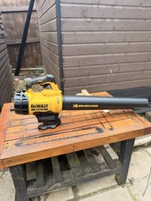 DEWALT DCM562PB - Leaf Blower - adjustable speed with lock out garden worksite 