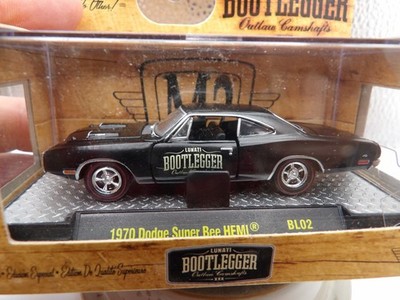 1970 DODGE SUPER BEE HEMI     2016 CASTLINE M2 MACHINES LUNATI BOOTLEGGER   1:64