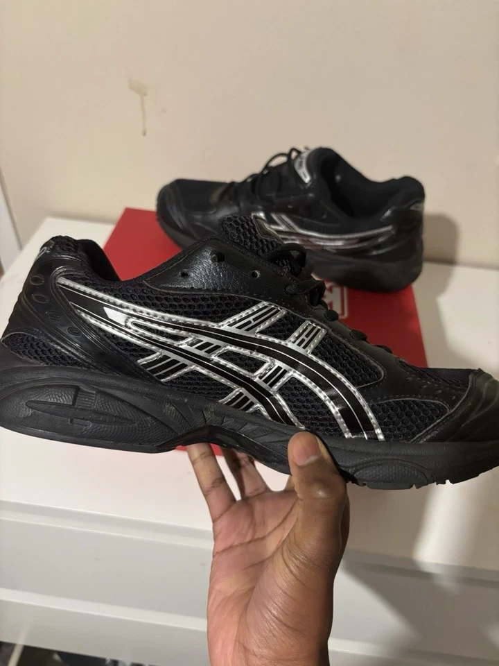 ASICS Gel Kayano 14, photo 3 of 5