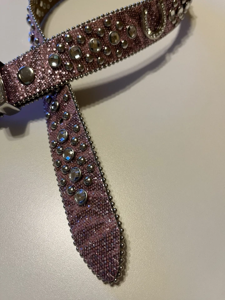 Cinto feminino Nocona tamanho 22 rosa glitter ferradura strass rodeio em excelente estado usado - Imagem 3 de 4