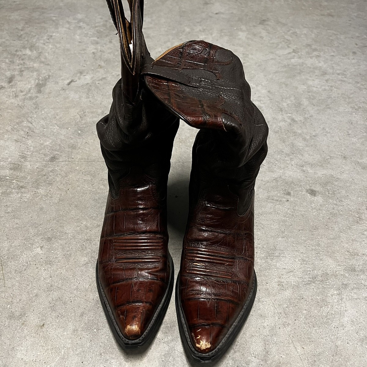 Womens Size 9 Ariat Boots Slouchy Western Pointed Toe Brown  display picture 3