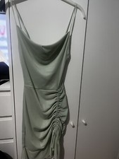 pretty little thing dress size 4