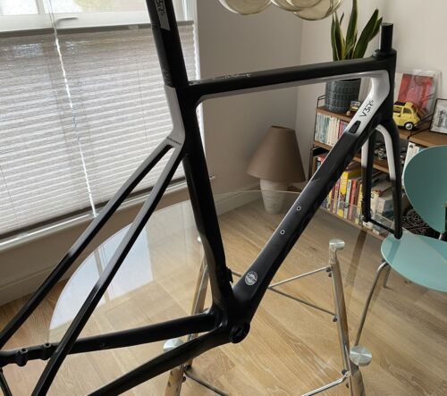 Colnago V3RS Frameset 52S Fully Integrated Cable Routing - Picture 2 of 11