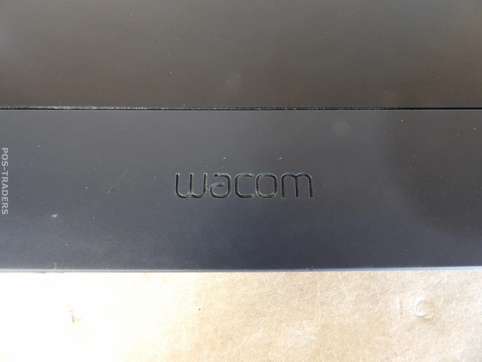 Wacom INTUOS Pro Medium PTH-651 Graphics Drawing Table - SMALL SCRATCHES - Bild 4 von 4