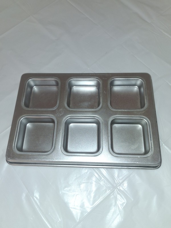  KitchenAid Brownie Square More Sides Loaf Pan Heavyweight Portion Control 
