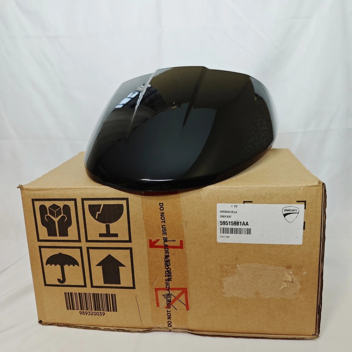 DUCATI 純正 Dieselシート [59521591A] 希少 DUCATI 純正 Monster 1100EVO /696/769/1100 Dieselシート