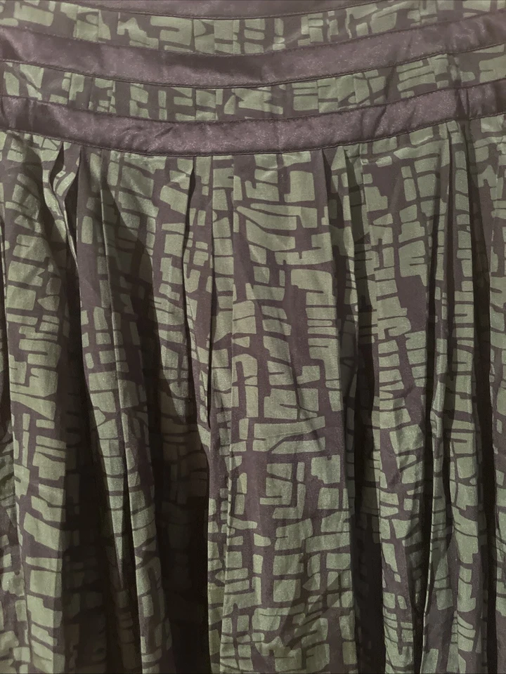 French Connection Pleated Skirt Size 10 Silk/Cotton Flowy Preppy Dark Academia - Image 3 of 4